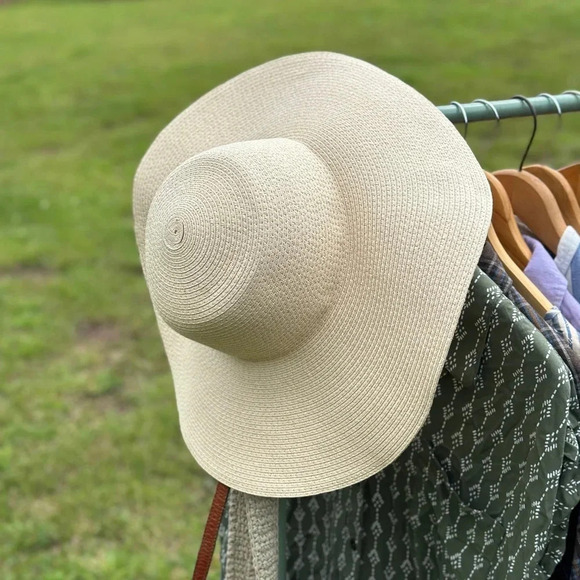 Woven Floppy Sun Hat - large - cream - no  tag - Picture 1 of 4